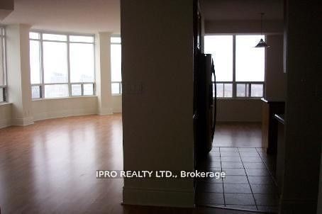 3880 Duke of York Blvd, unit 3005 for rent