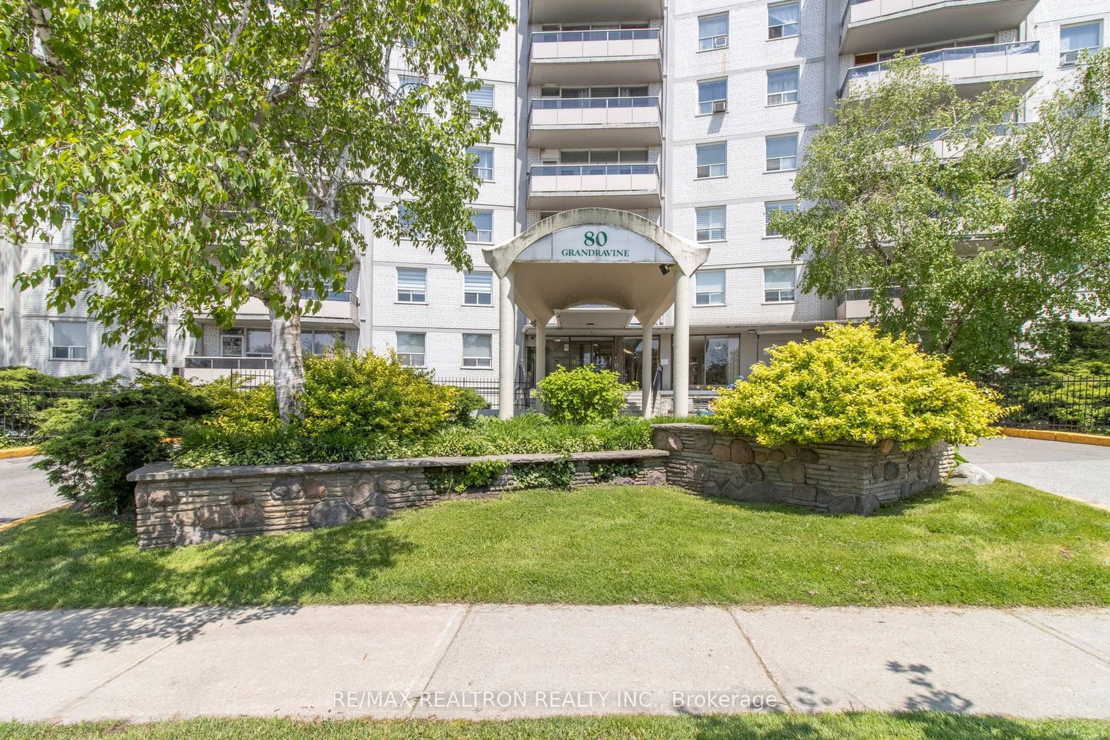 80 Grandravine Dr N, unit 703 for sale