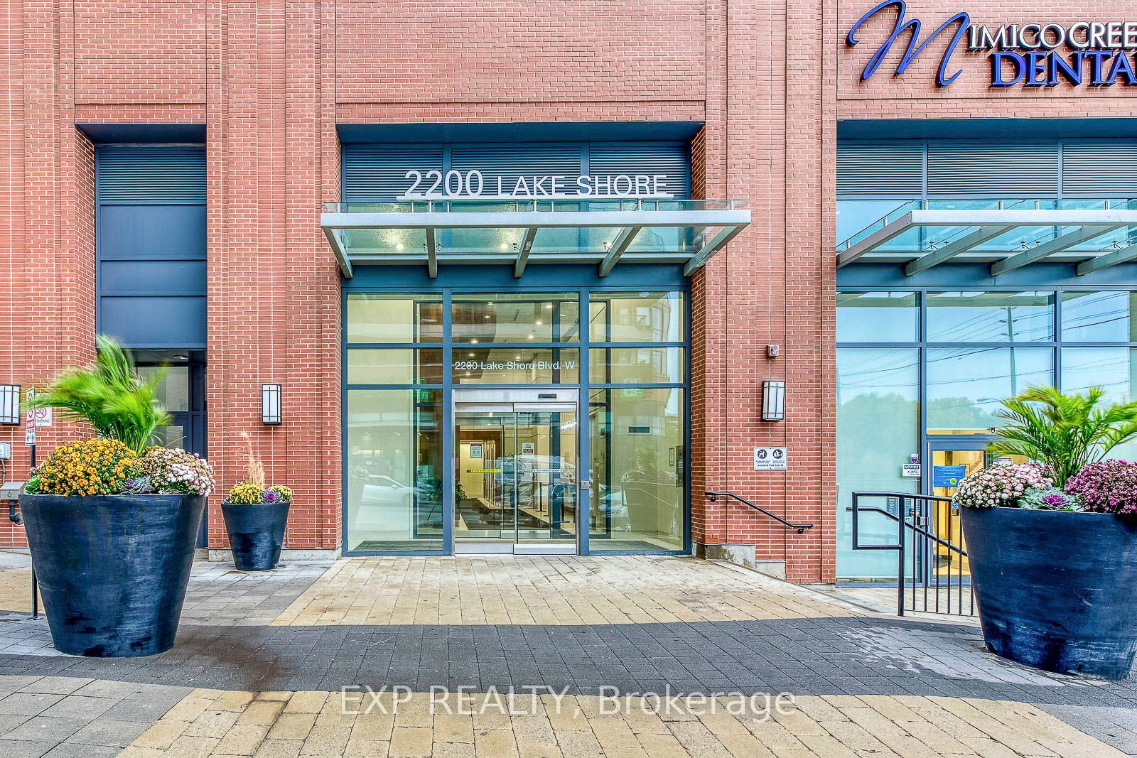 2200 Lake Shore Blvd W, unit UPH03 for sale