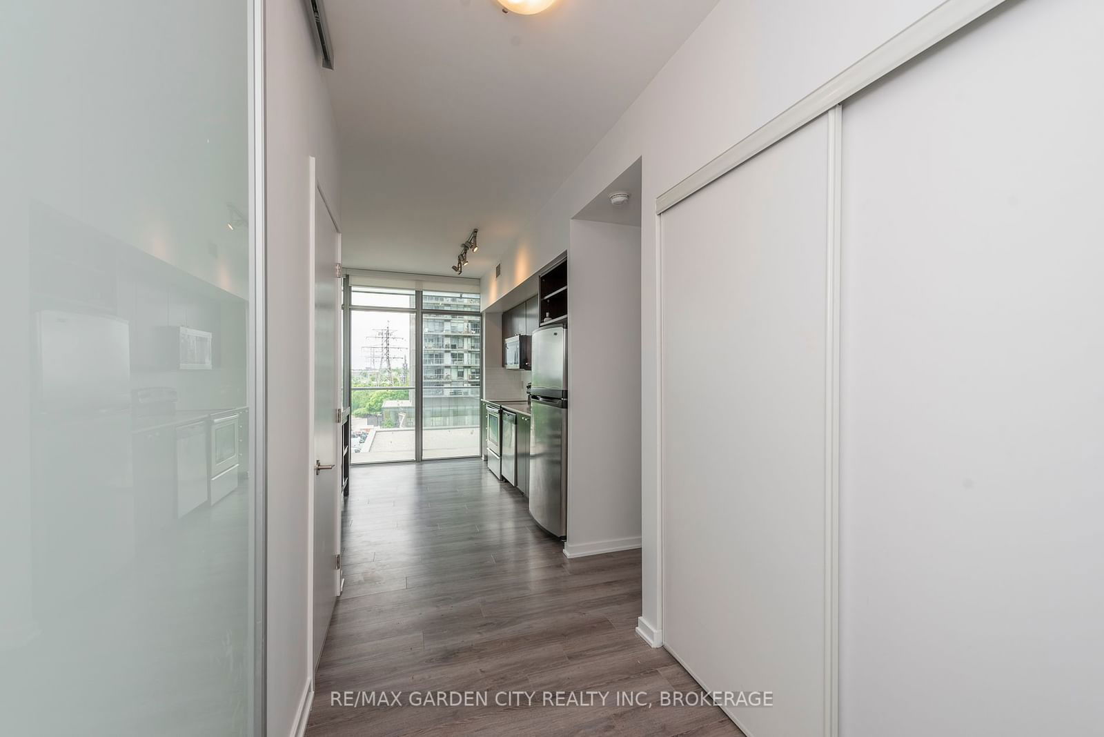 103 The Queensway, unit 405 for sale