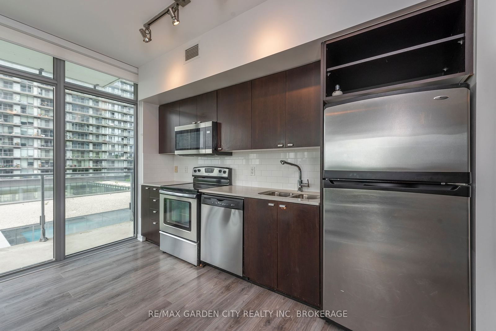 103 The Queensway, unit 405 for sale