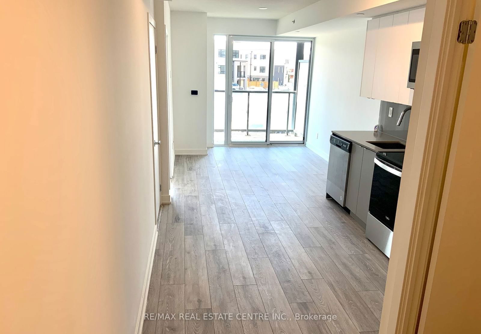 3200 Dakota Common, unit 213 for rent