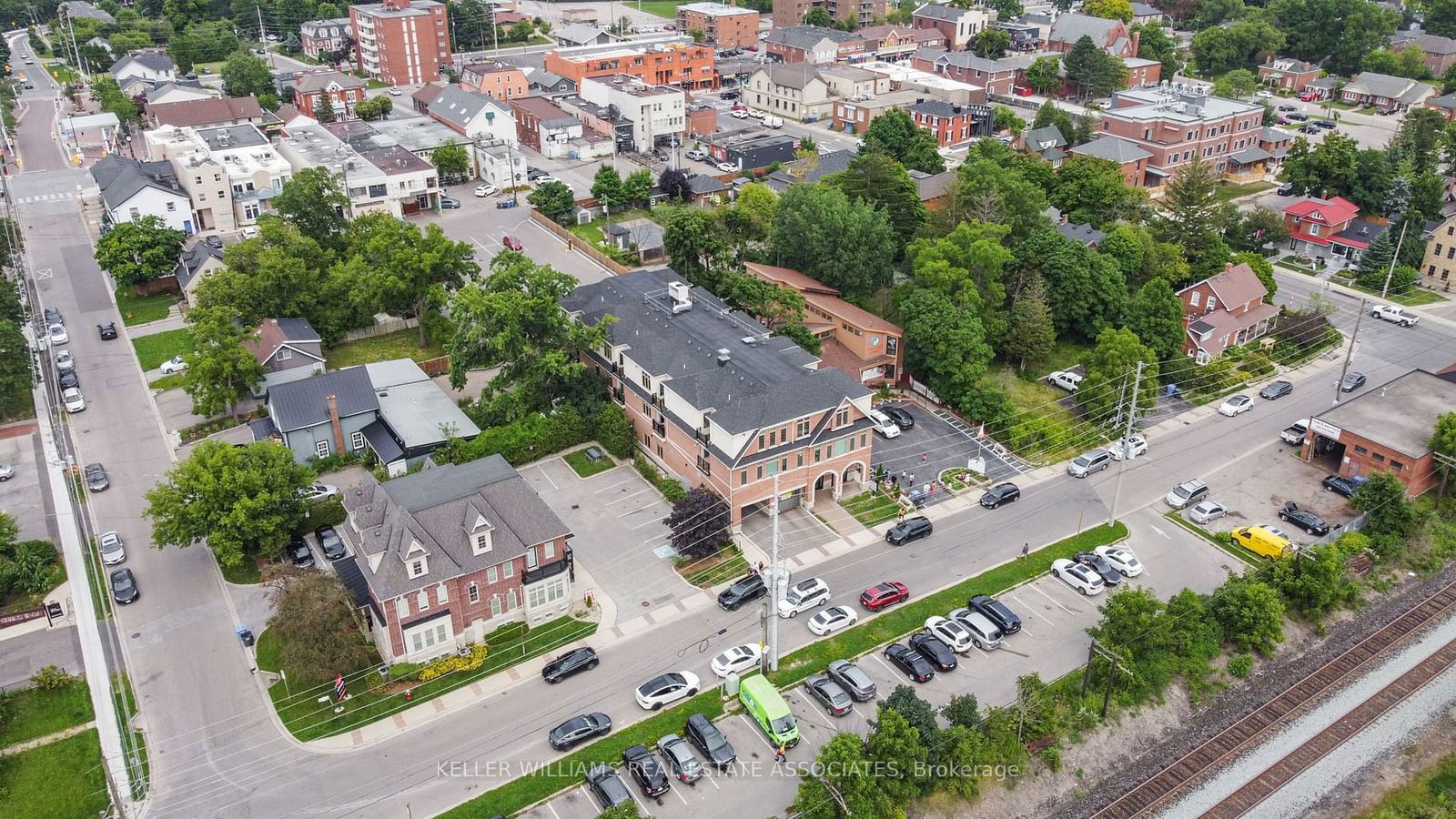 Condos on Broadway, Mississauga, Toronto