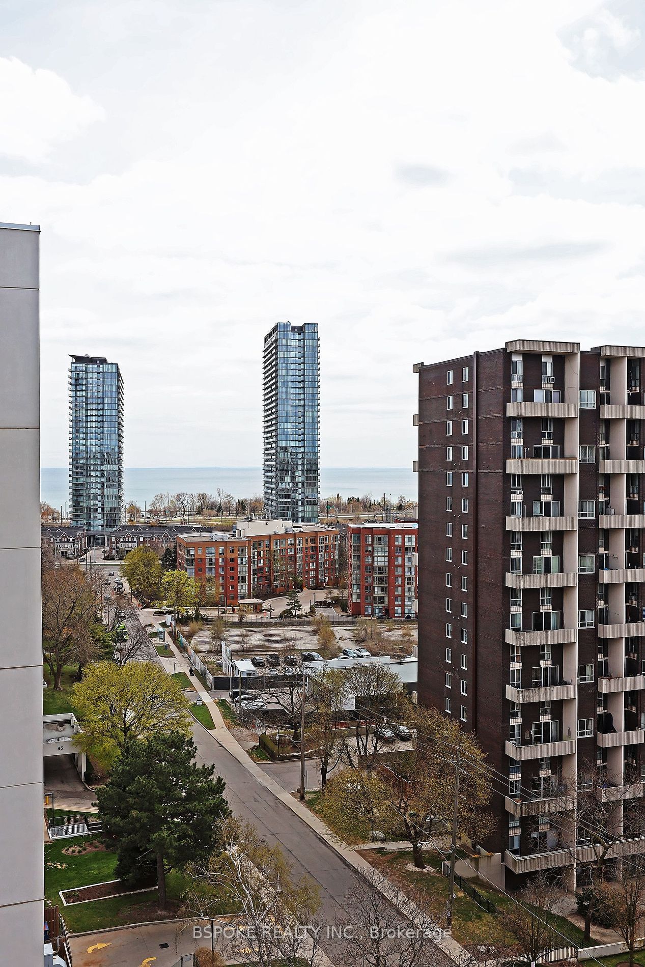 65 Southport St, unit 1501 for rent