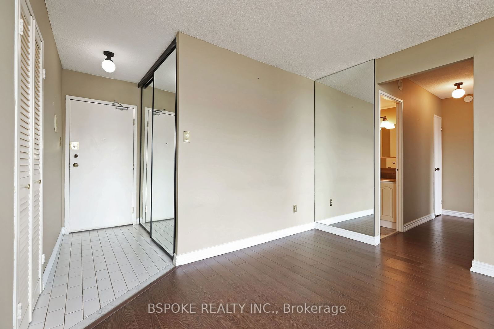 65 Southport St, unit 1501 for rent