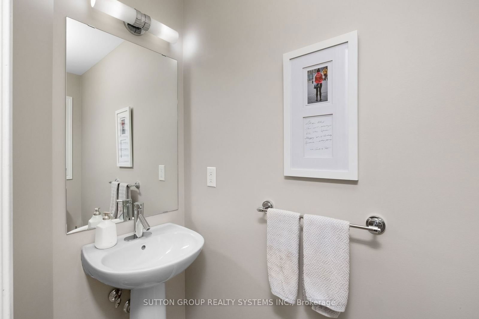 2086 Ghent Avenue Townhomes, Burlington, Toronto