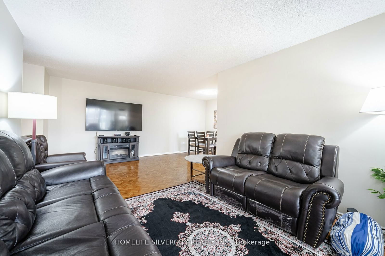 5 Lisa St, unit 1512 for sale