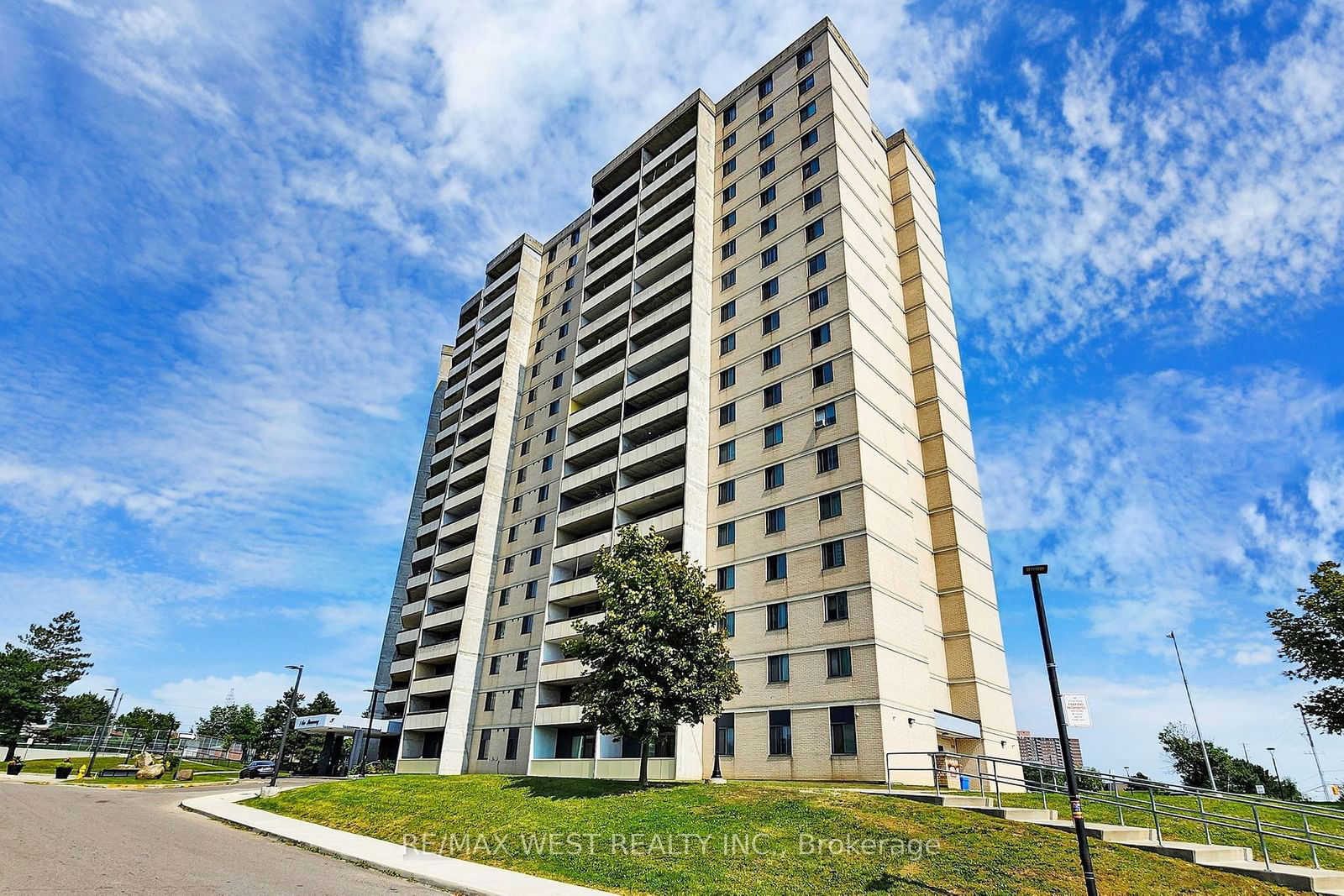 5 San Romanoway, unit 808 for sale