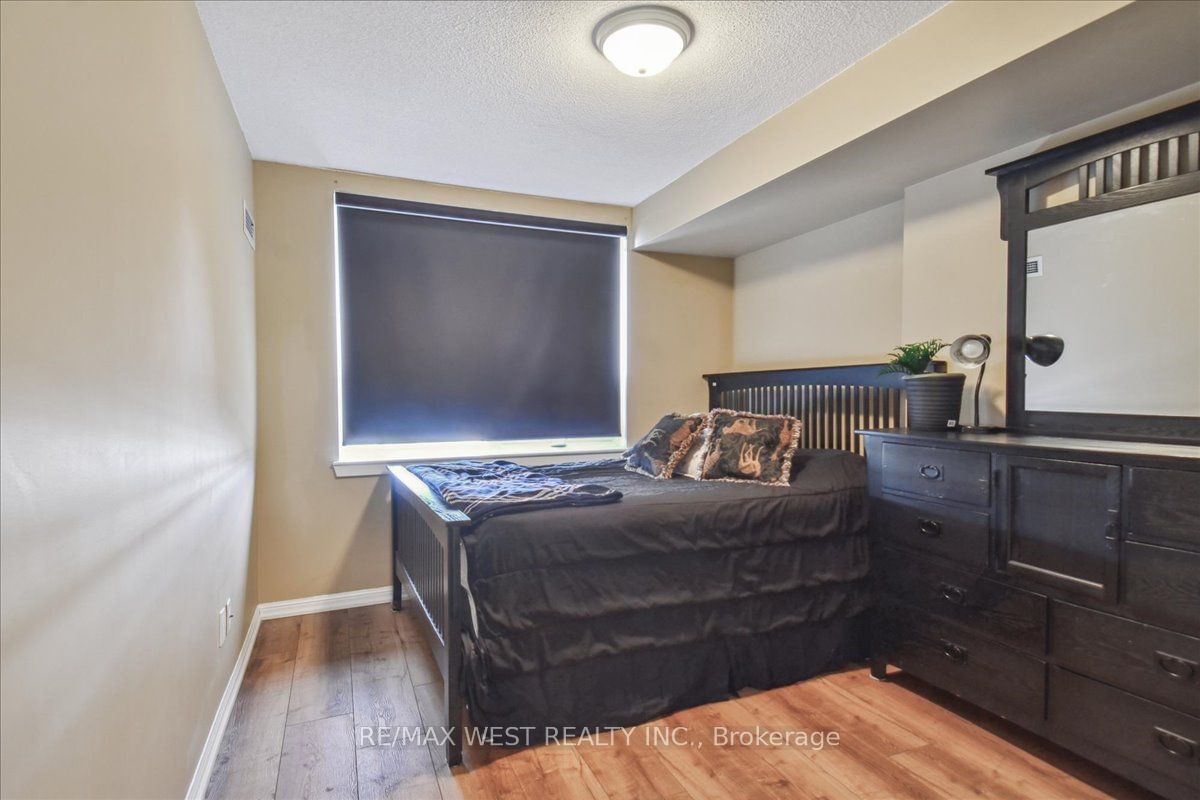 4 Elsinore Path S, unit 1112 for sale