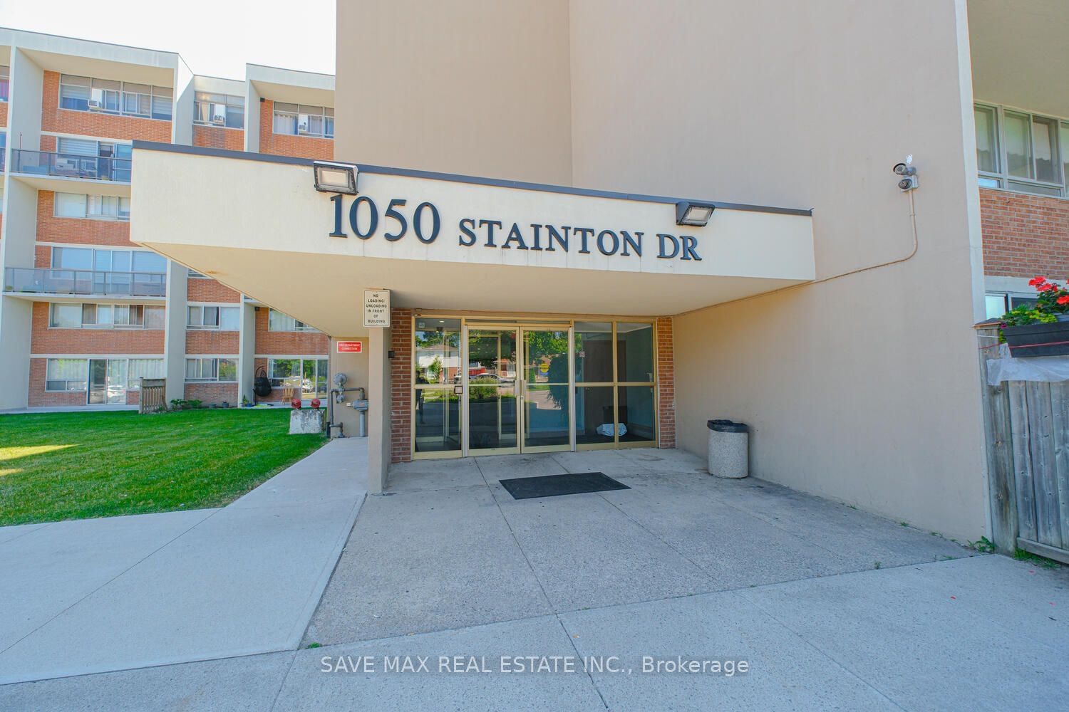 1050 Stainton Dr, unit 322 for sale