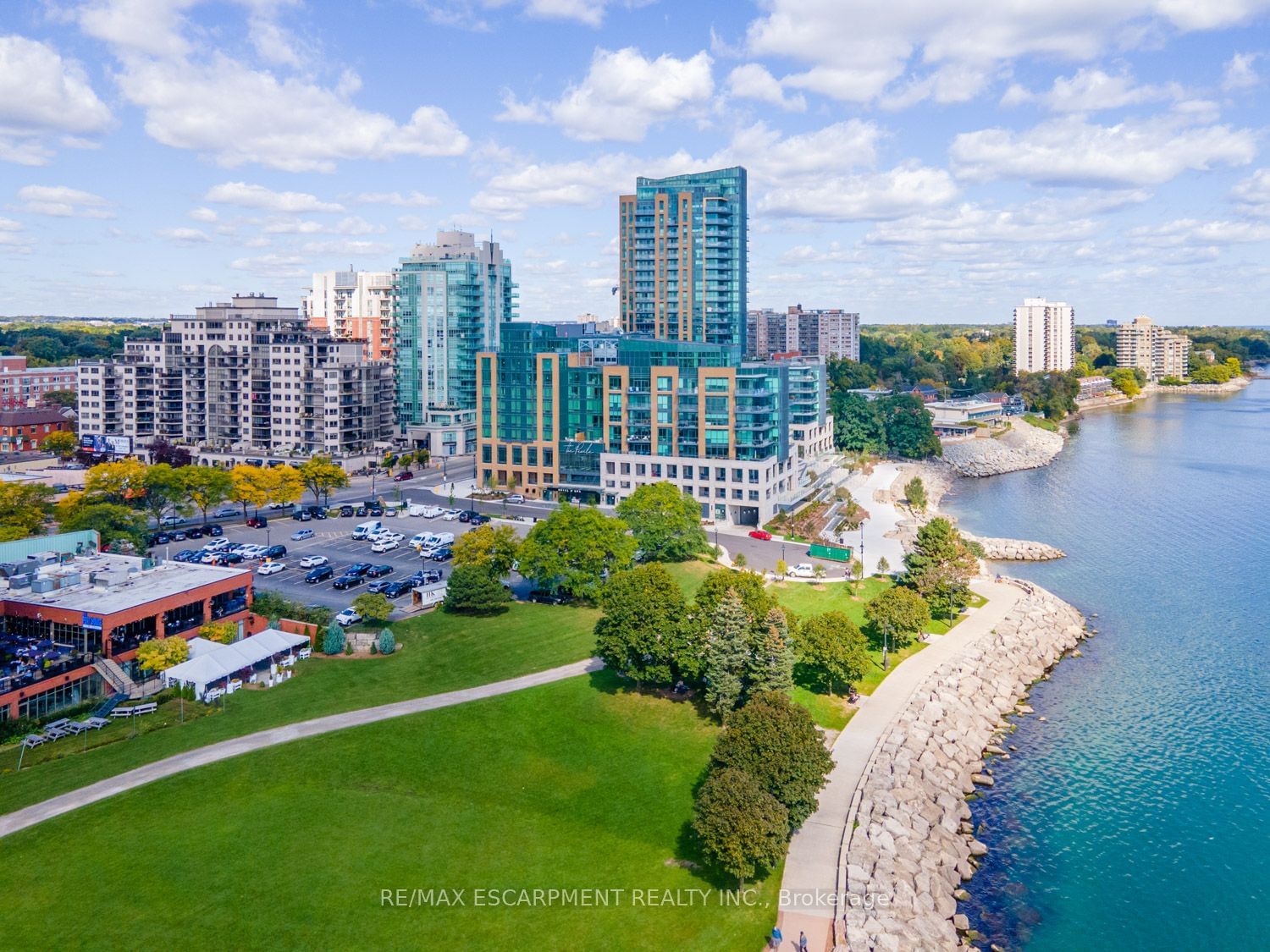 2060 Lakeshore Rd, unit 606 for sale