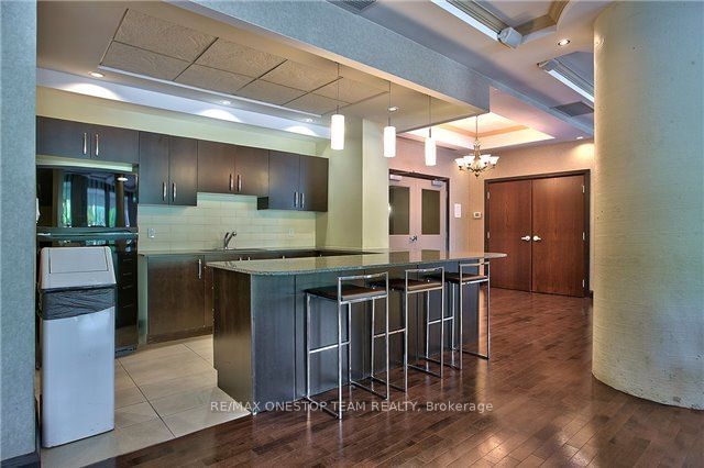 3504 Hurontario St, unit 603 for rent