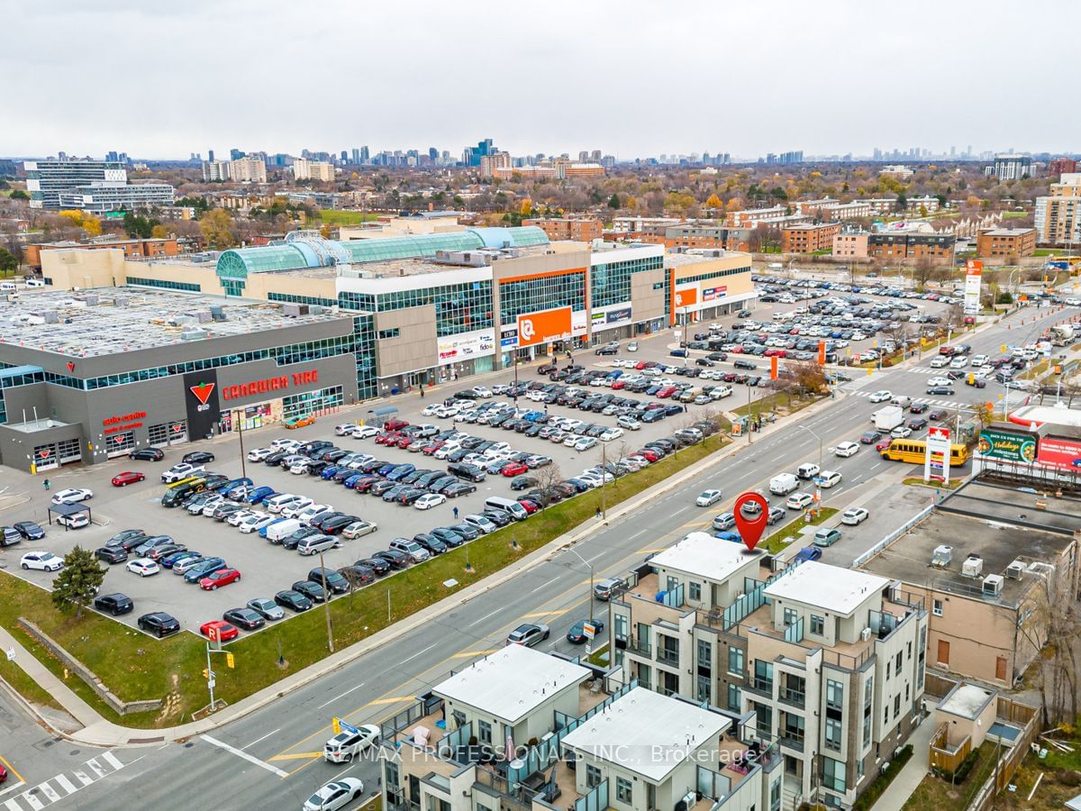 Midtowns On The Subway, North York, Toronto