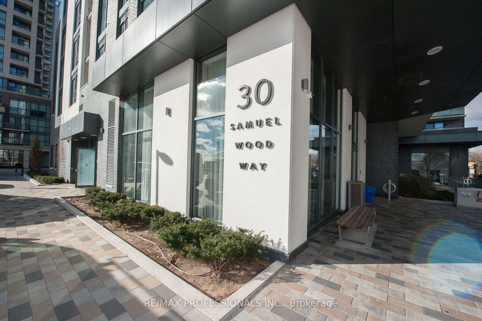 30 Samuel Wood Way, unit 1301 for sale