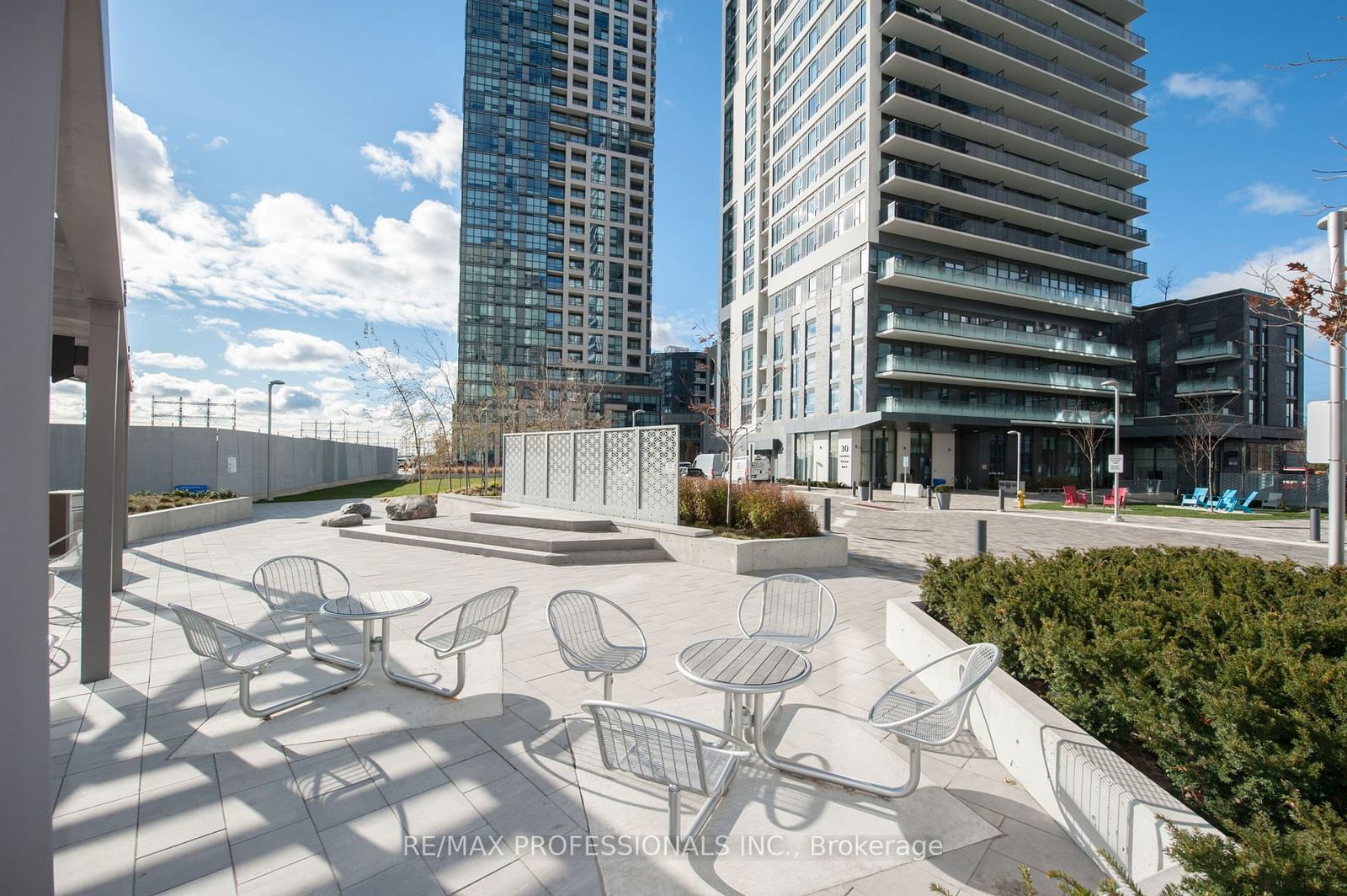 30 Samuel Wood Way, unit 1301 for sale