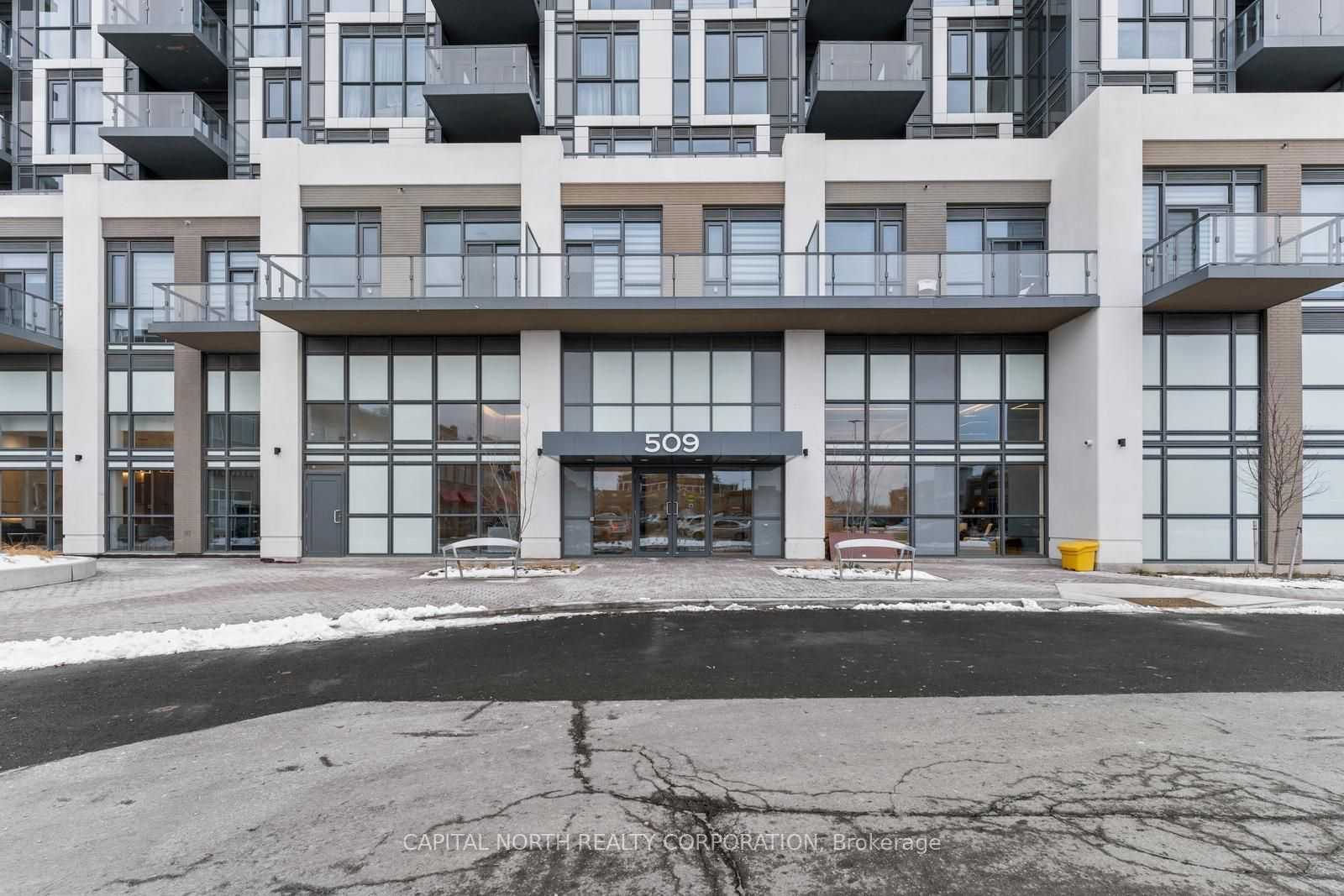 509 Dundas St W, unit 801 for sale