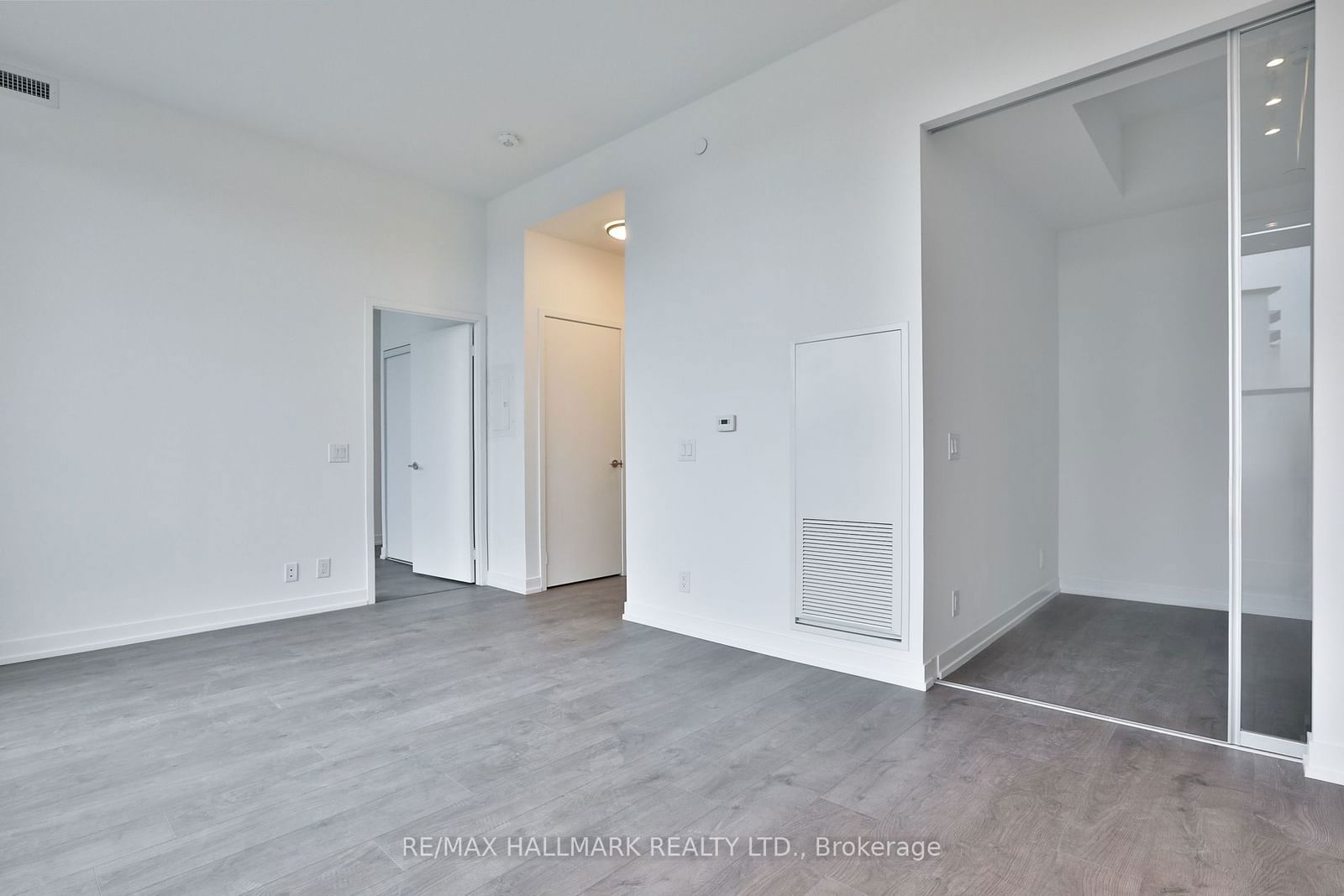 270 Dufferin St, unit 504 for rent