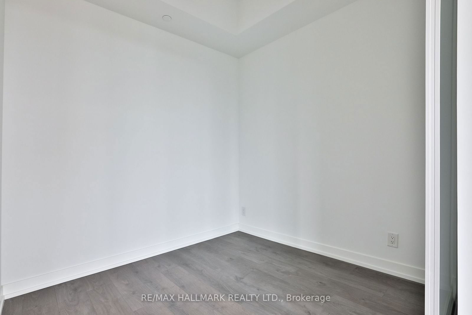 270 Dufferin St, unit 504 for rent