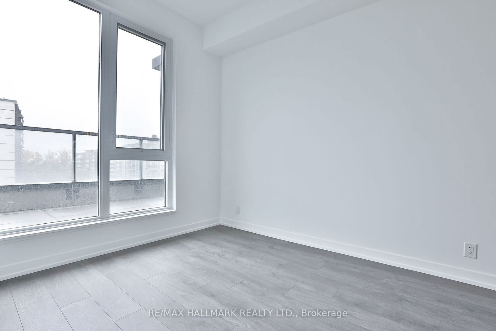 270 Dufferin St, unit 504 for rent