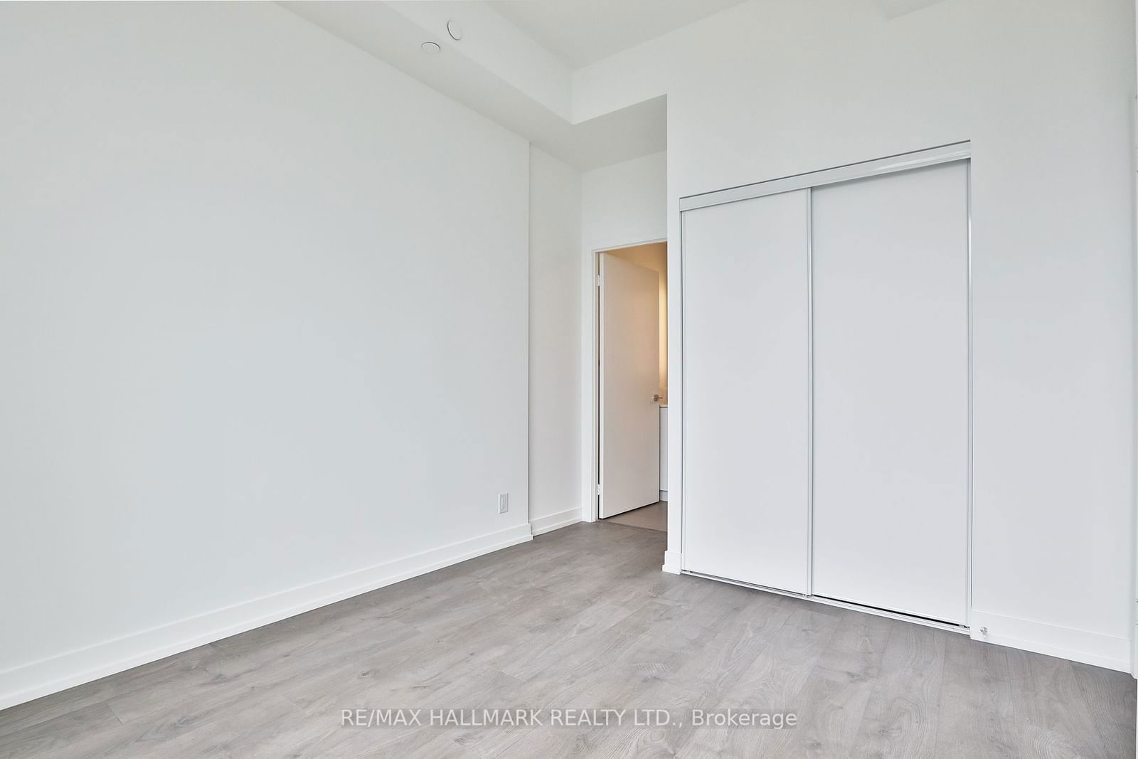 270 Dufferin St, unit 504 for rent