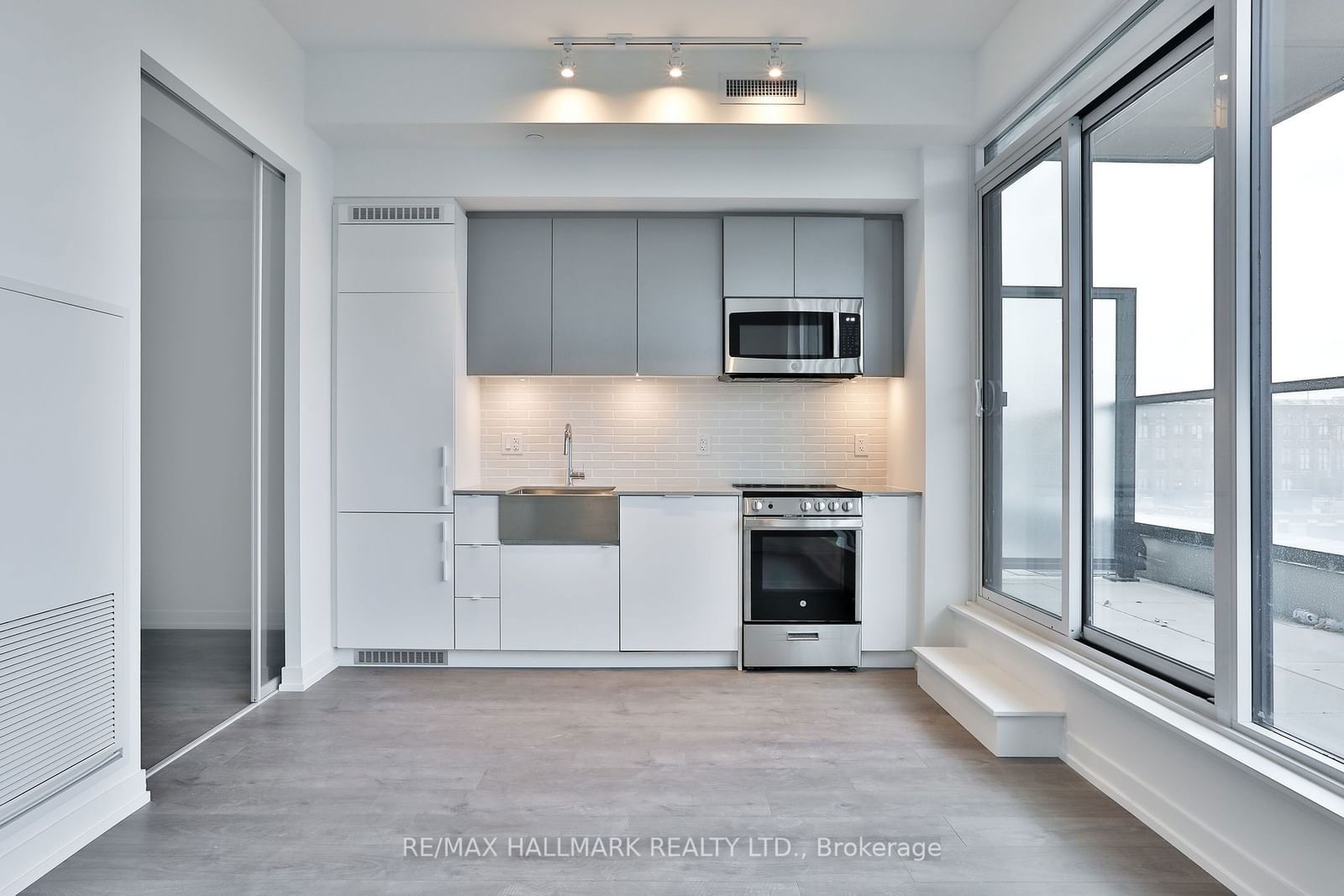 270 Dufferin St, unit 504 for rent