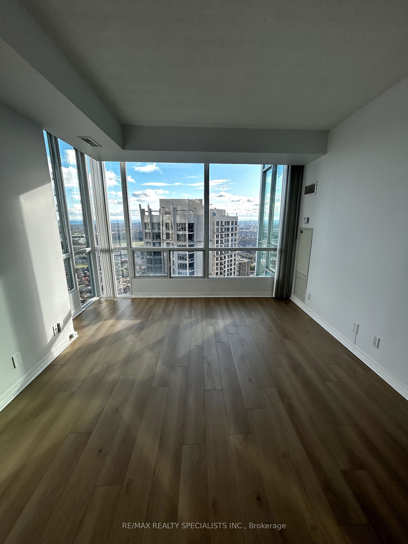 3939 Duke Of York Blvd, unit 3107 for sale