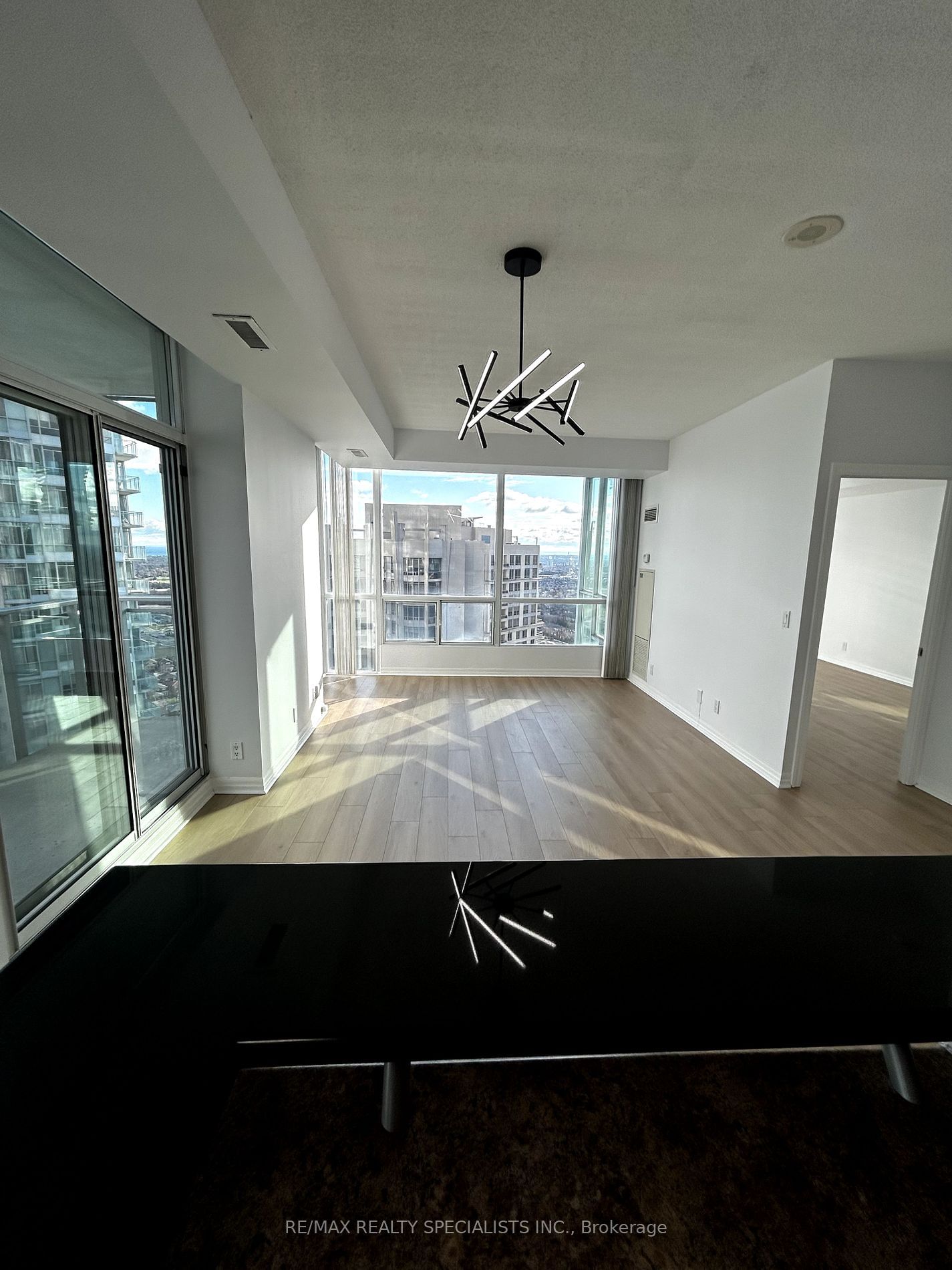 3939 Duke Of York Blvd, unit 3107 for sale