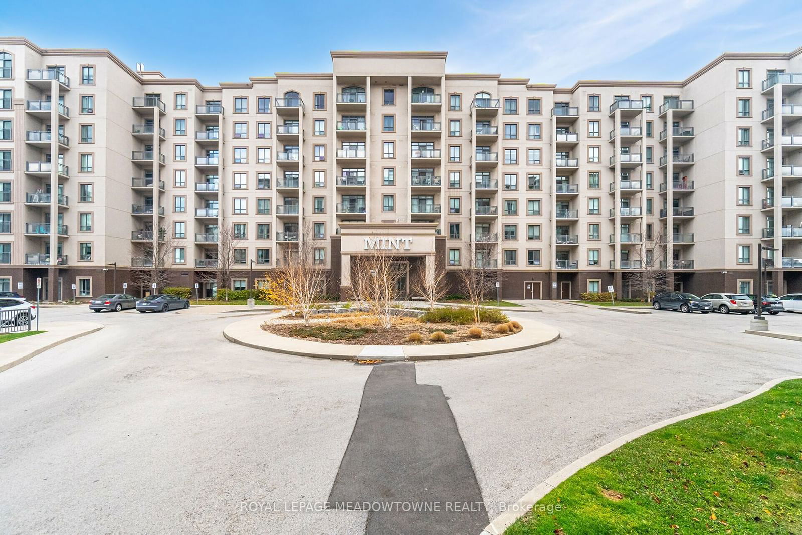 2490 Old Bronte Rd E, unit 406 for sale