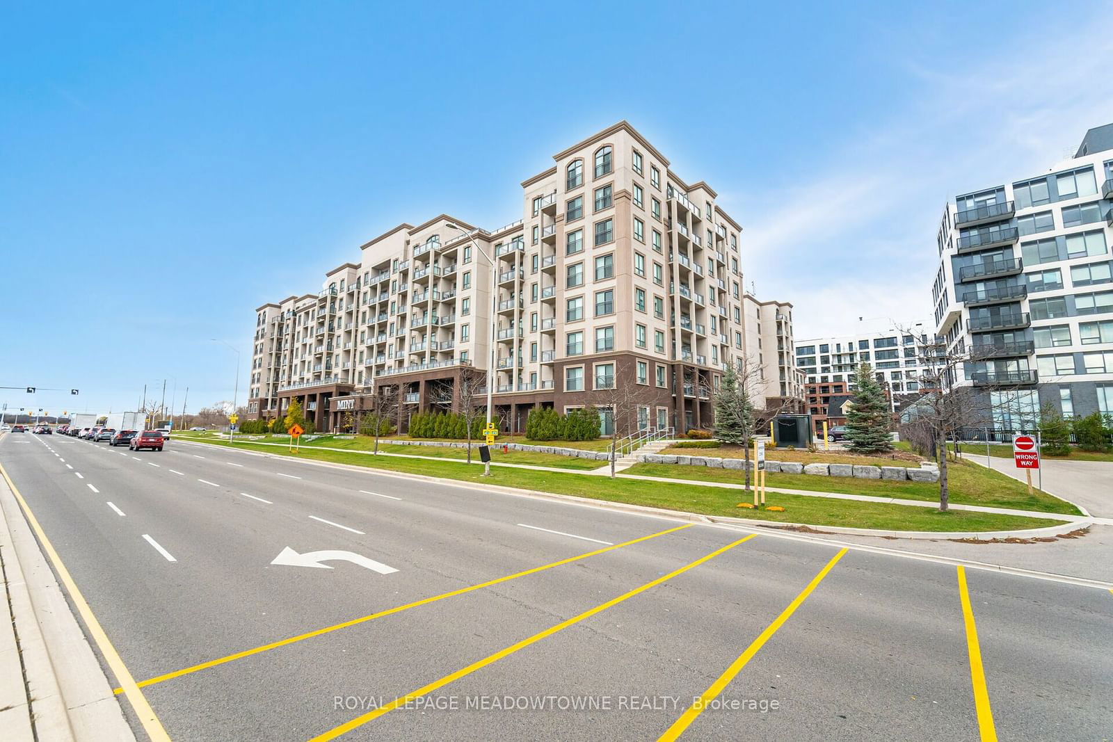 2490 Old Bronte Rd E, unit 406 for sale