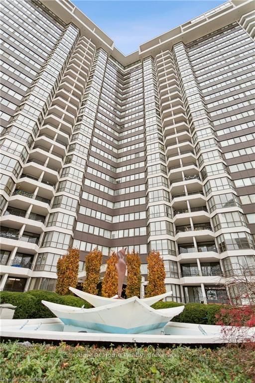 1333 BLOOR St, unit 901 for sale