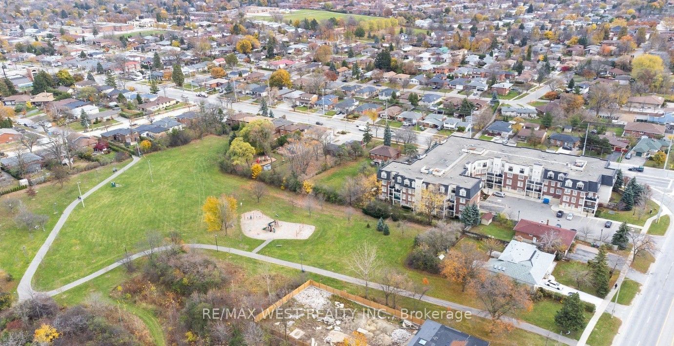 Applewood Terrace Townhomes, Mississauga, Toronto