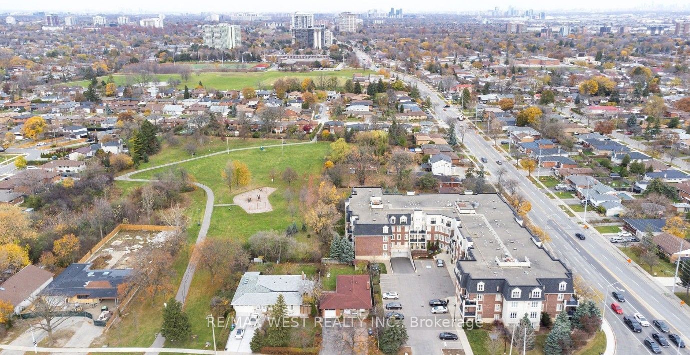 Applewood Terrace Townhomes, Mississauga, Toronto