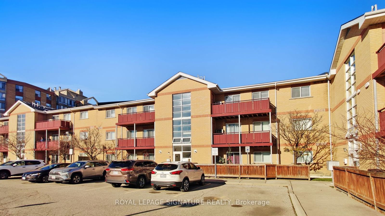 211 Forum Dr, unit 103B for sale