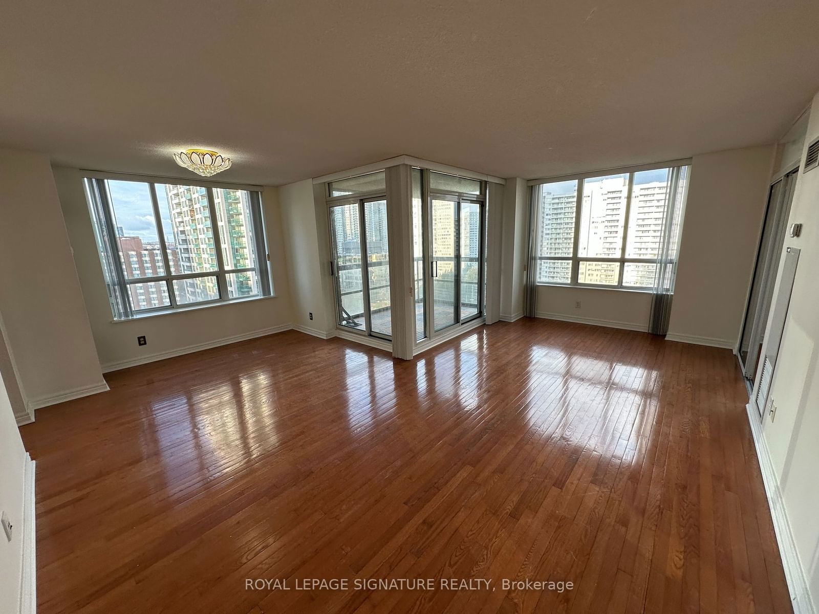 156 Enfield Pl, unit 1803 for rent