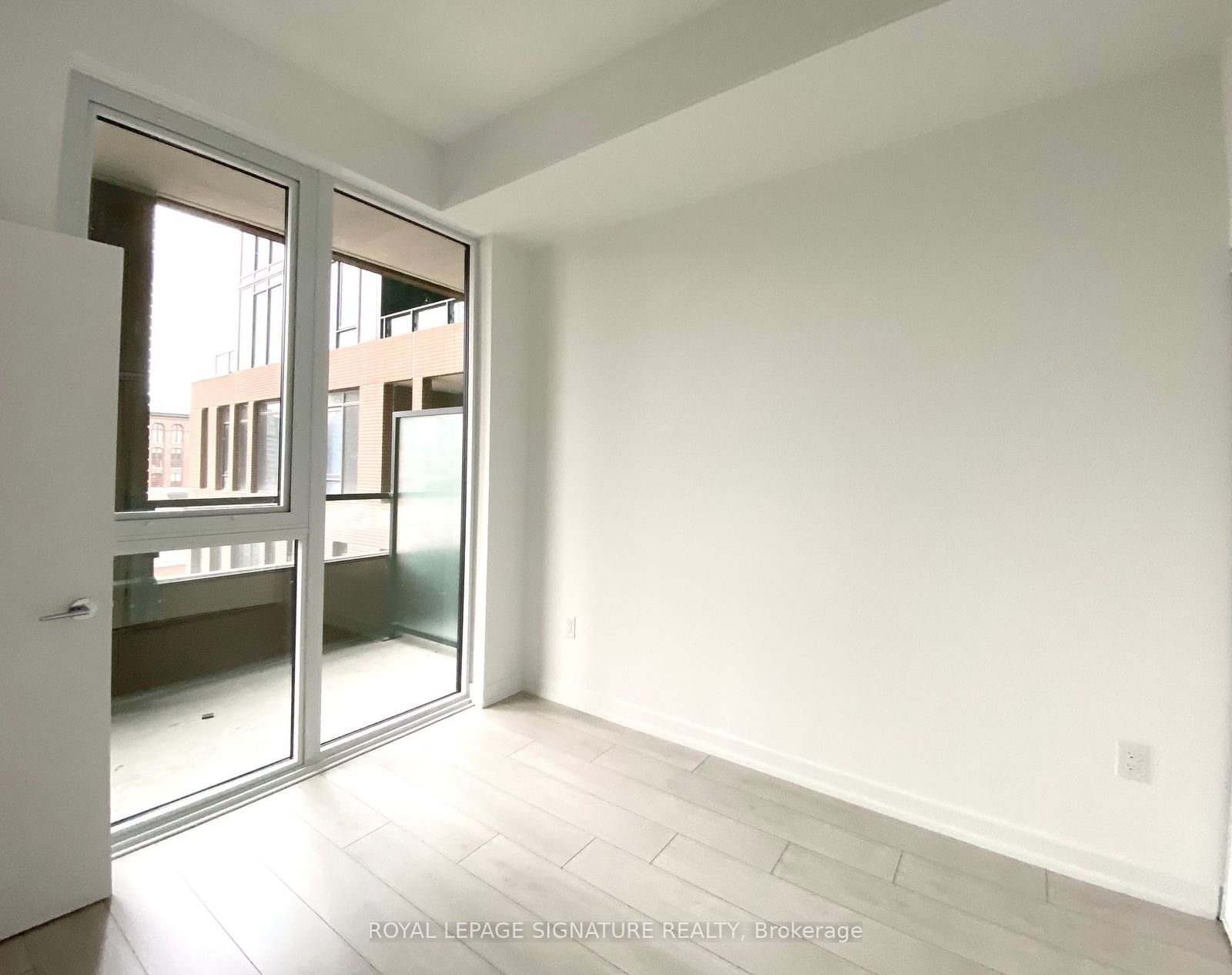 270 Dufferin St, unit 429 for rent