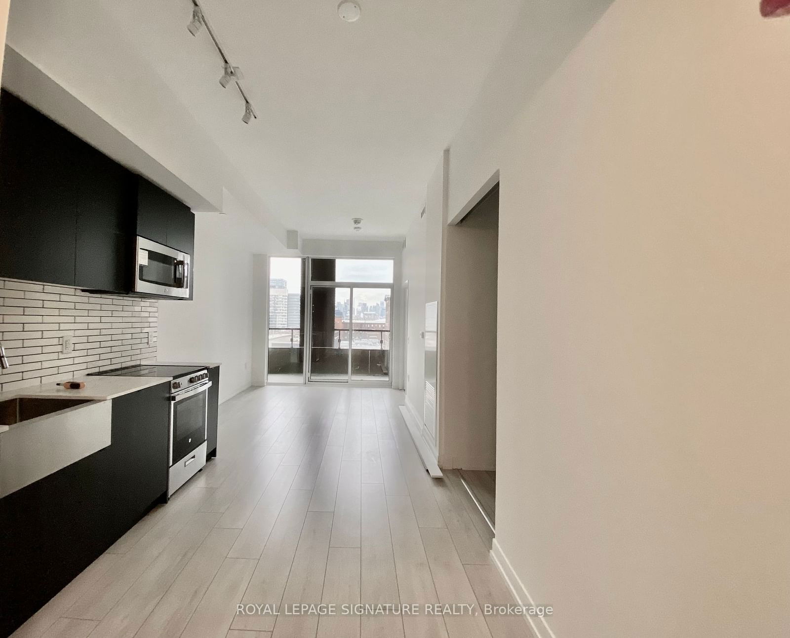 270 Dufferin St, unit 429 for rent