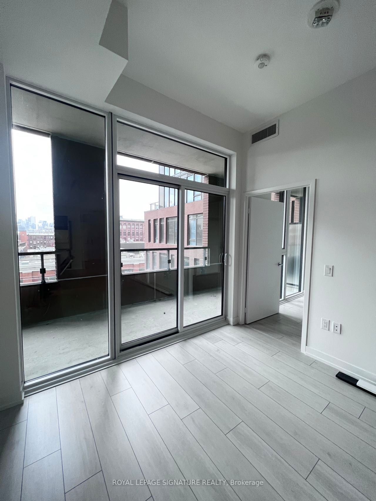 270 Dufferin St, unit 429 for rent