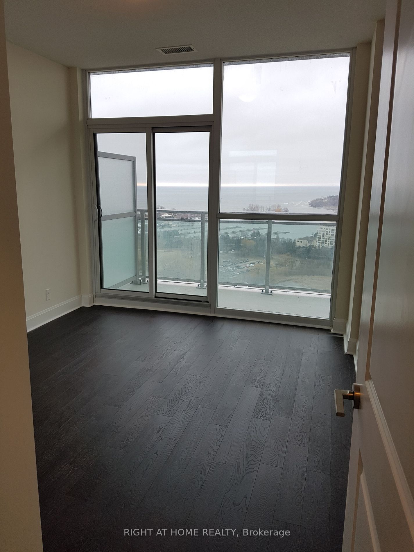 33 Shore Breeze Dr, unit 2503 for rent