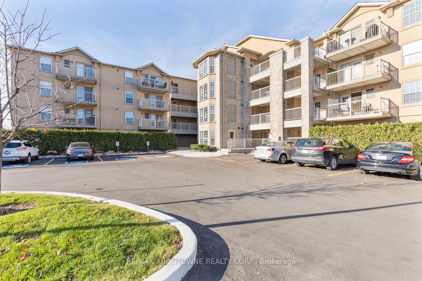 1490 Bishops Gate, unit 314 for rent