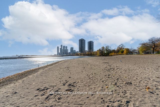 1926 Lakeshore Blvd, unit 3009 for sale