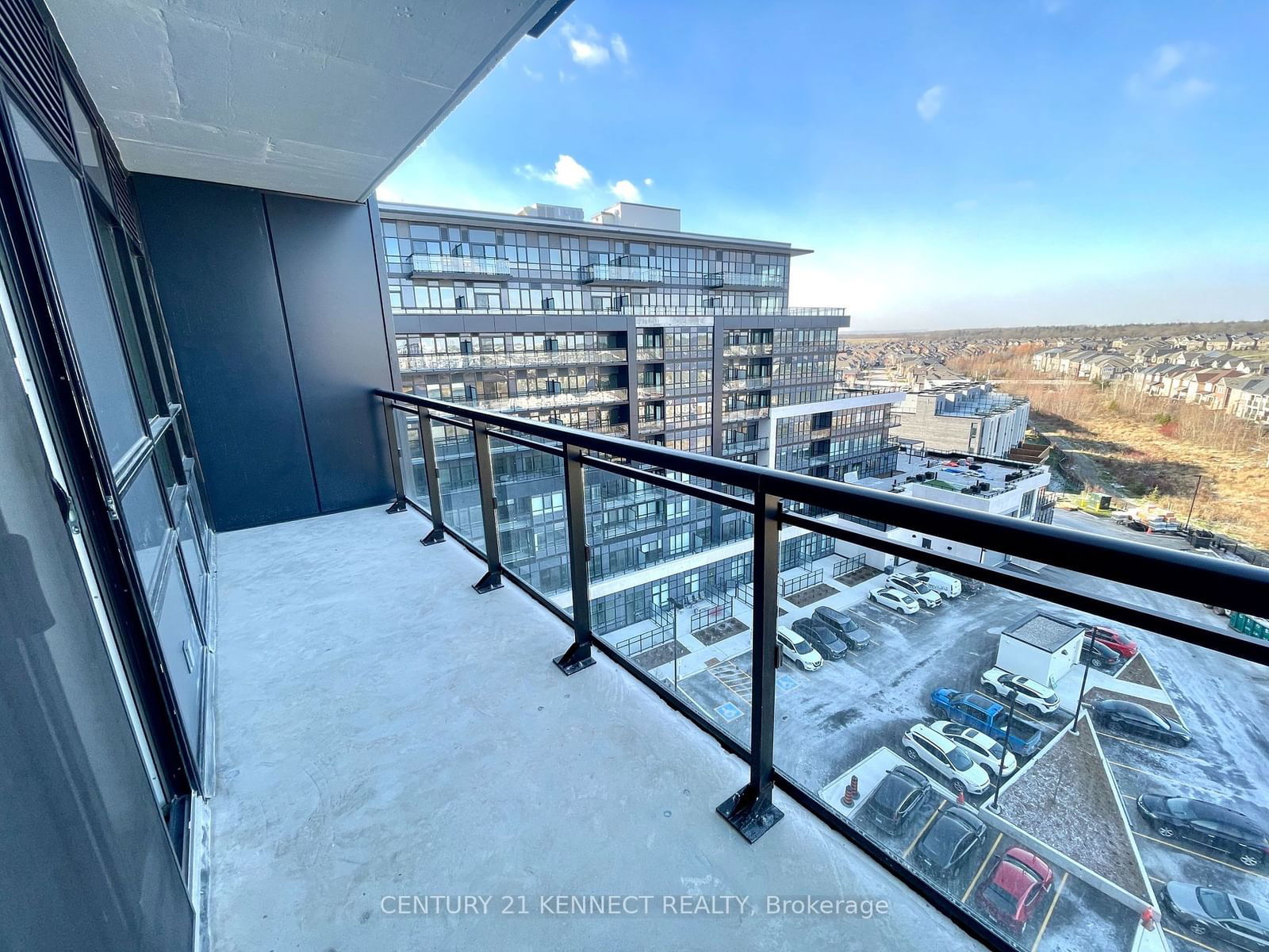 395 Dundas St W, unit 806 for rent