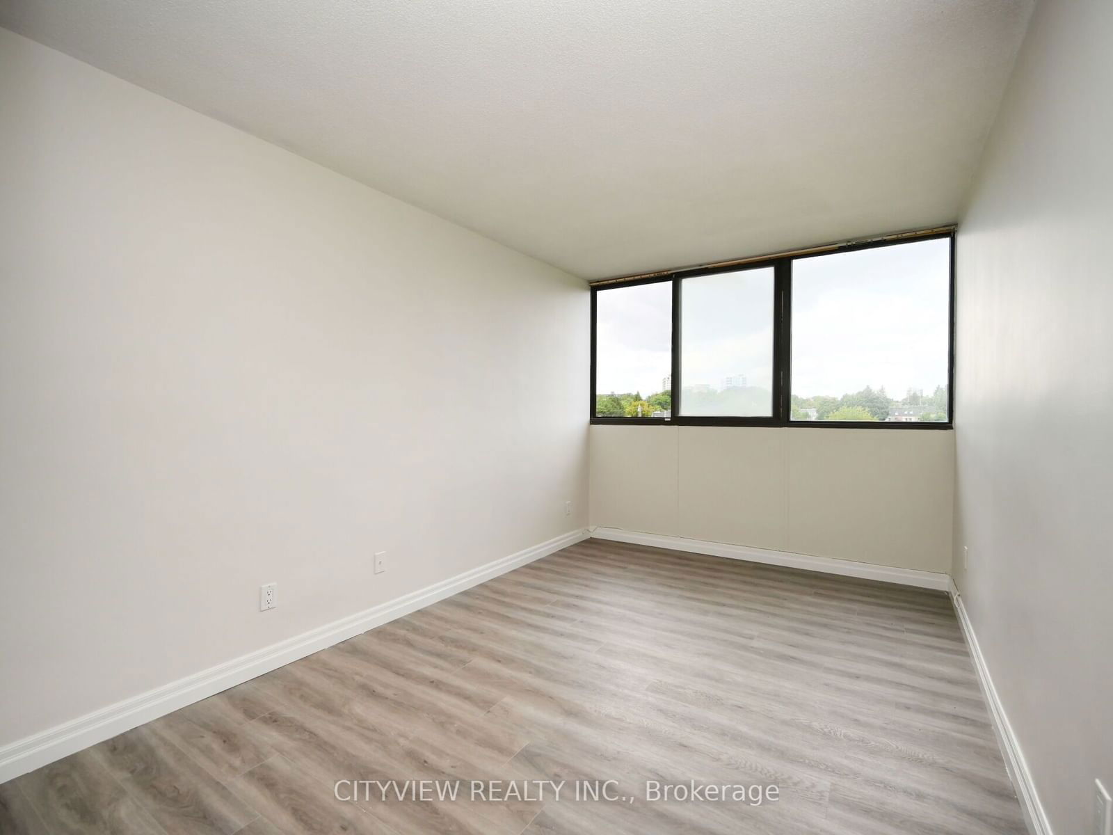 1333 Bloor St, unit 419 for rent