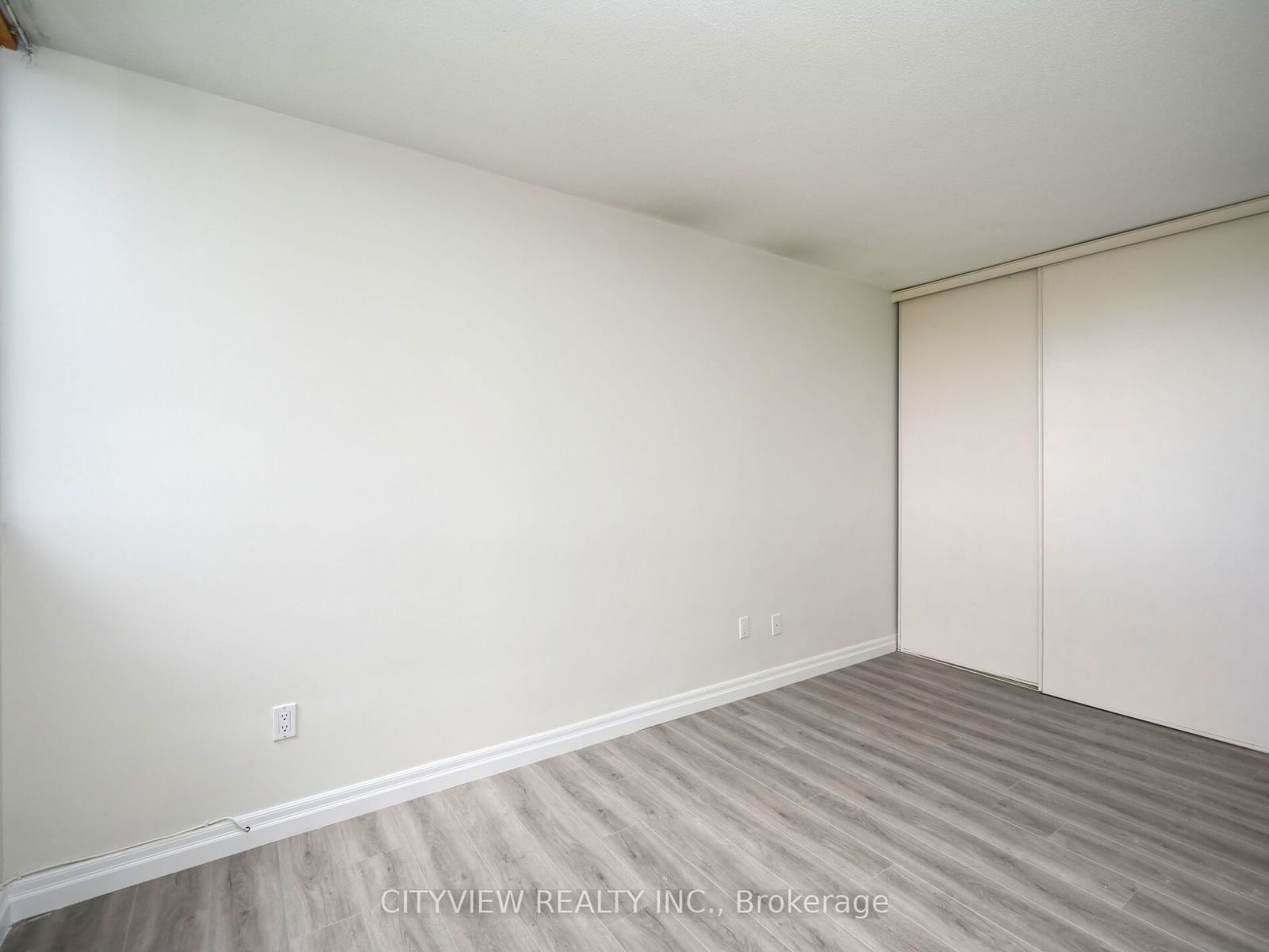 1333 Bloor St, unit 419 for rent