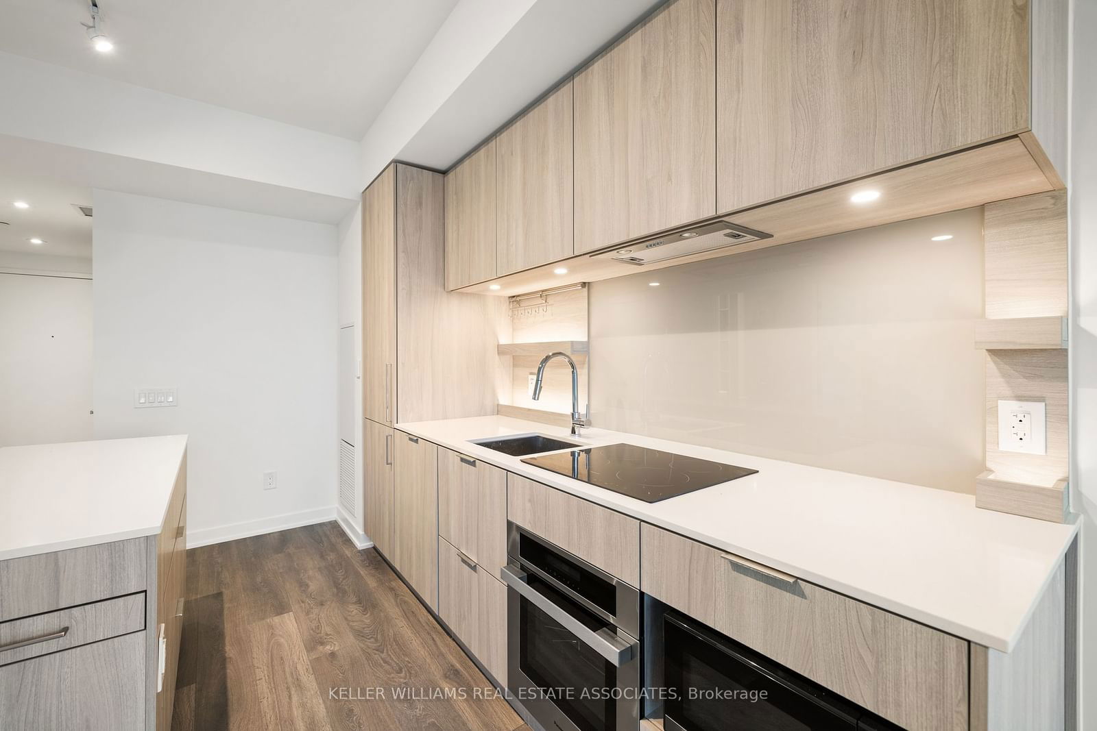 28 Ann St, unit 307 for sale