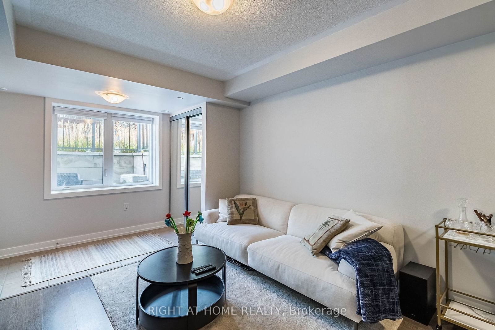 6 Drummond St, unit 306 for rent