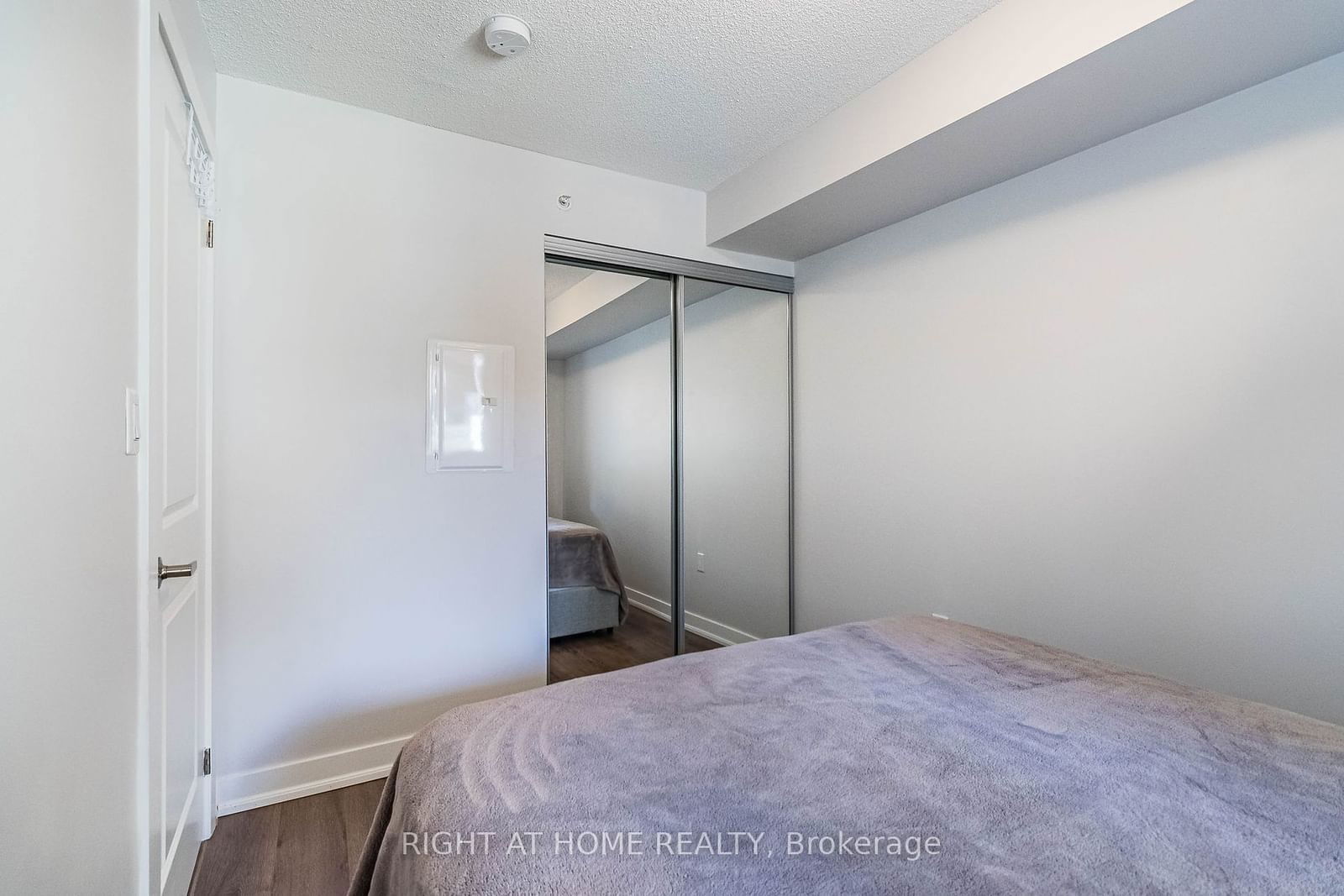 6 Drummond St, unit 306 for rent