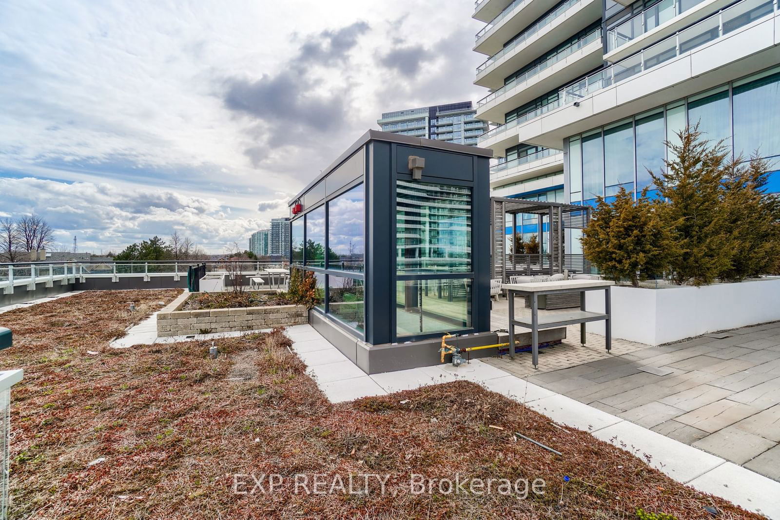 2560 Eglinton Ave W, unit 2508 for rent