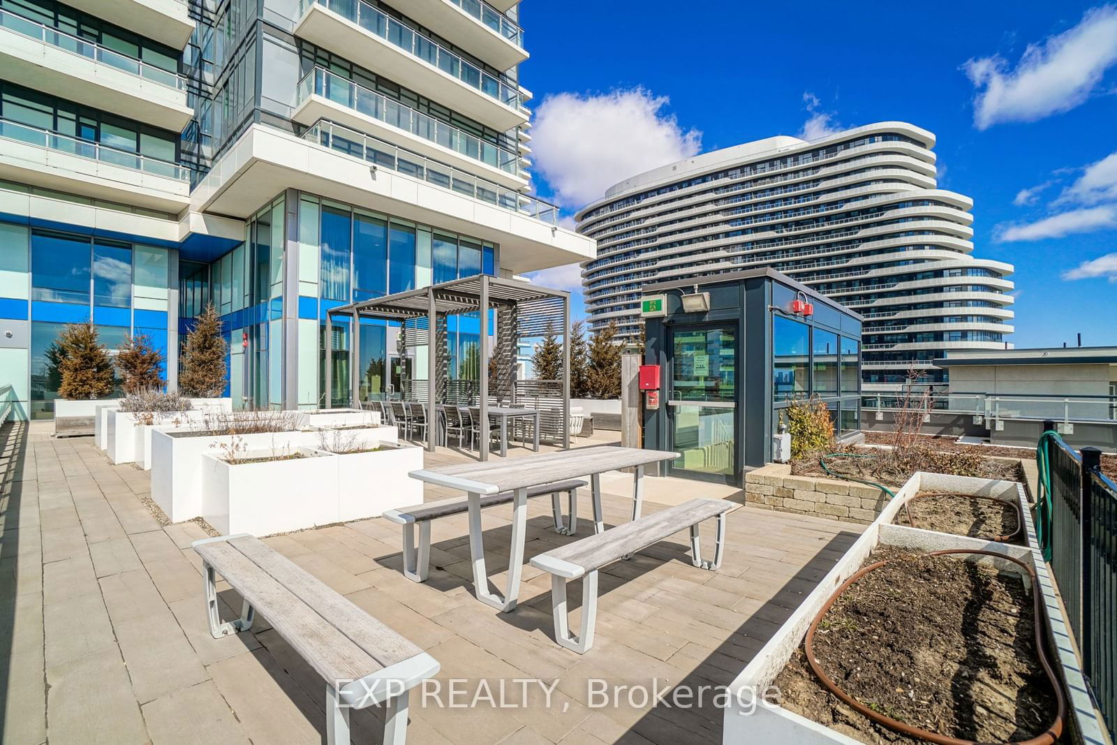 2560 Eglinton Ave W, unit 2508 for rent