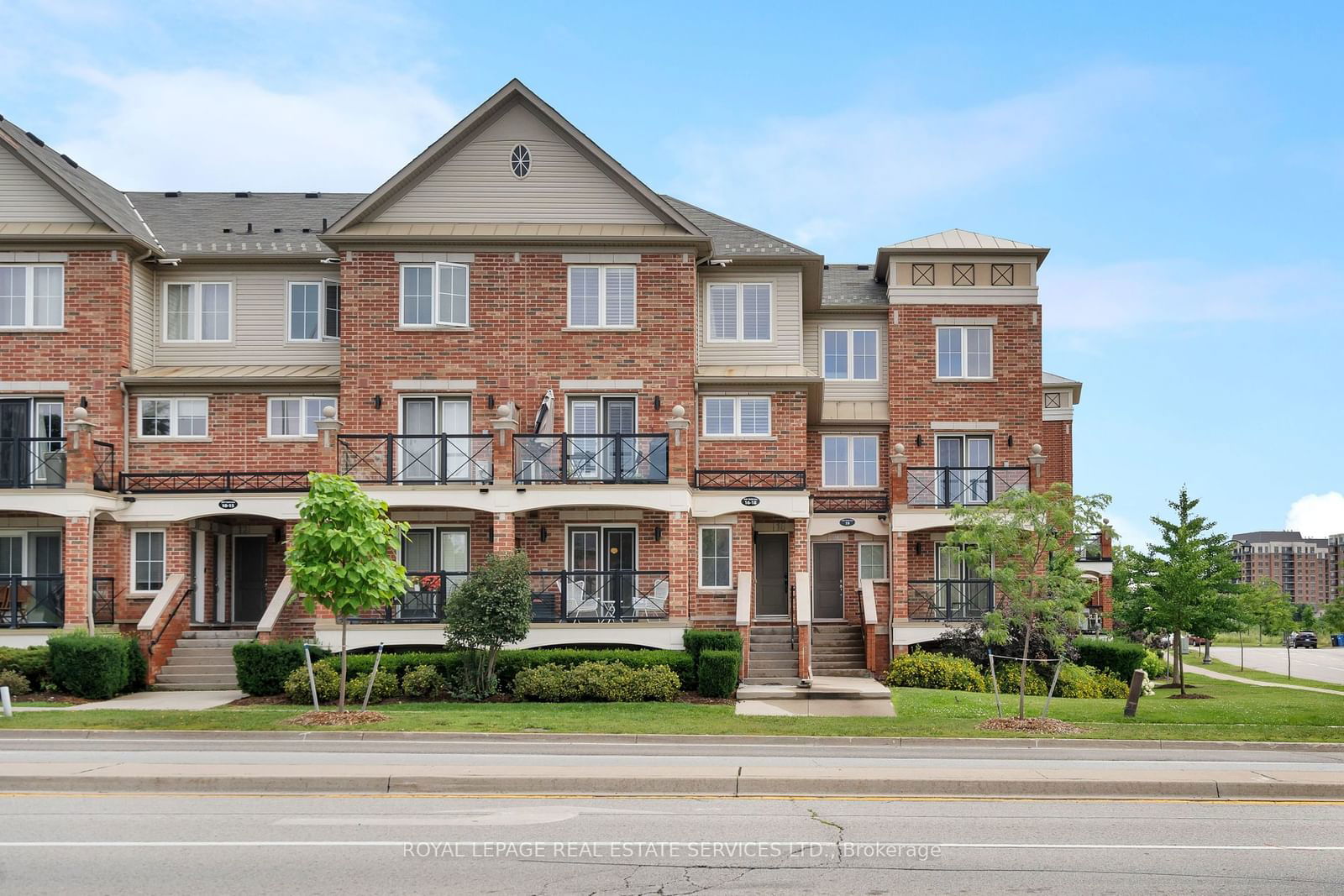 Waterlilies Townhomes, Oakville, Toronto