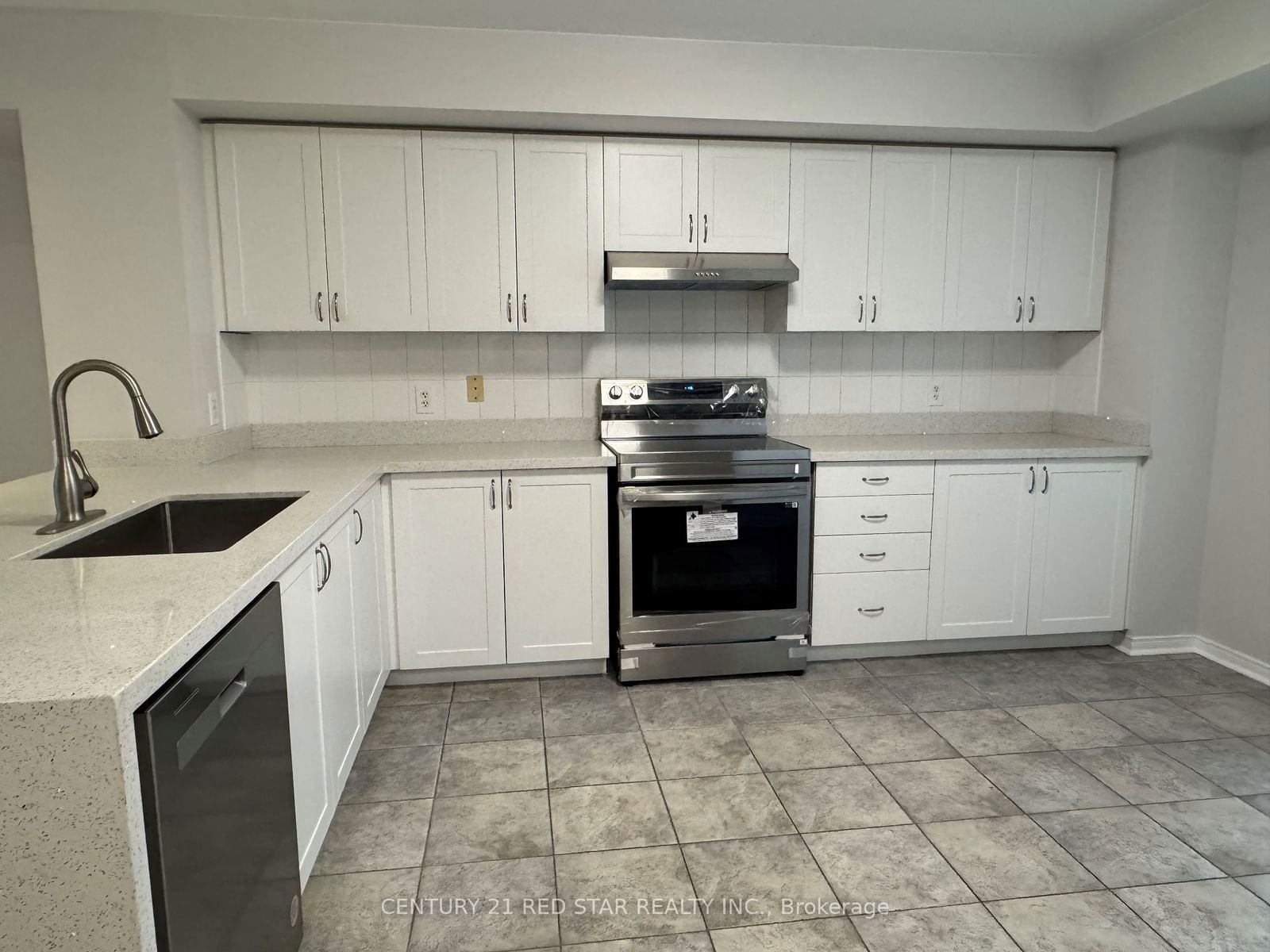 5005 Oscar Peterson Blvd, unit 9 for rent